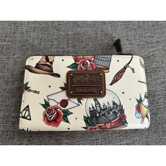 Loungefly Harry Potter Wallet Tattoo All Over Print Bifold Beige Faux Leather - Picture 1 of 7